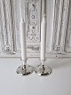 Pair of 
candlesticks in 
silver. 
Stamped 830s. 
Height 6.5 cm. 
Diameter 8 cm.