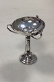 English Golf 
trophy in 
Silver Z 
1676/2. 
Height 8 cm / 
3.15 inch 
Weight: 72 cm 
/ 2.5 oz