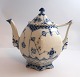 Royal 
Copenhagen. 
Blue Fluted, 
Full lace. 
Royal 
Copenhagen. 
Teapot. Model 
1119. Height 20 
cm. ...