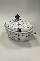 Royal 
Copenhagen Blue 
Fluted Plain 
Tureen No 214. 
1st Quality. 
Measures 27 cm 
x 20 cm / 10 
...