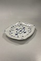 Royal 
Copenhagne Blue 
Fluted Plain 
Bowl No. 359
Measures 27cm 
x 23cm (10.63 
inch x  9.06 
inch ...