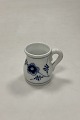 Royal 
Copenhagen Blue 
Fluted Small 
Creamer. 
Measures 5.5 
cm / 2 11/64 
in.