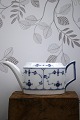 Rare Royal 
Copenhagen Blue 
Fluted Plain 
oval teapot 
without lid 
from before 
1923. 
Decoration ...