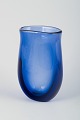 Per Lütken for 
Holmegaard.
Art glass vase 
in blue.
1960.
In excellent 
...