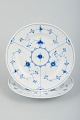Bing & Grøndahl 
Blue Fluted. 
Two porcelain 
dinner plates.
Model: 25
Circa 1930s.
Second ...