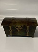 Vintage jewelry 
box on a bronze 
base.
Stamped HF 
Bronce.
Height 8 cm.
Width 13 ...