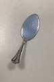 Anne Marie 
Serving Spatula 
Frigast 
Silverplate 
Denmark
Measures 17 cm 
/ 6.69 inch