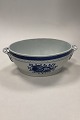 Royal 
Copenhagen Blue 
Tranquebar Oval 
Tureen without 
lid No. 920. 
Measures 33cm 
/ 12.99 inch