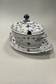 Royal 
Copenhagen Blue 
Fluted Plain 
Tureen No 214 
with Tray No. 
217. 
1st Quality. 
...