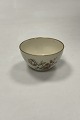 Royal 
Copenhagen 
Frijsenborg 
Little Bowl No 
1678. 
Measures 9 cm 
/ 3 35/64 inch