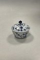 Royal 
Copenhagen Blue 
Fluted Plain 
Sugar Bowl No. 
155. 
Measures 8cm x 
8,5cm / 3.15 
inch x 3.35 ...