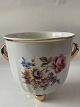 Flower pot 
shelters with/ 
ball feet.
Diameter 
internal 
dimensions 13.5 
cm.
Height 13 ...