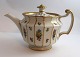 Royal 
Copenhagen. 
Henriette. 
Teapot. Model 
444-8503. 
Height 13 cm. 
(1 quality).
