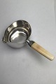 Modern Cohr 
Sterling Silver 
Creamer
Measures 7.8 
cm x 13 cm (at 
handle) (3.07 
inch x 5.11 
inch ...