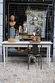Old console / 
dining table in 
gray painted 
wood with fine 
patina. 
H: 80cm. L: 
164cm. W: 64cm.