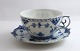Royal 
Copenhagen. 
Blue Fluted, 
full Lace. 
Large Teacup. 
Model 1142. (1 
quality).