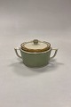 Royal 
Copenhagen 
Dagmar Sugar 
Bowl No. 9725. 
Measures 6 x 10 
cm / 2.36 in. x 
3.94 in.