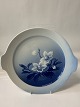 Bing & Grondahl 
Christmas Rose, 
large round 
cake dish with 
handle.
Decoration 
number ...