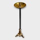Older brass 
ashtray on 
foot.
*DKK 650