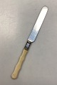 Foreign Dinner 
Knife in Silver 
Plated, with 
Bone Handle
Measures 21.8 
cm / 8.58 inch