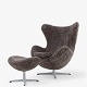 Nybetrukket og 
istandsat.
height: 107 cm
width: 86 cm
depth: 79 cm
seat height: 
37 cm
