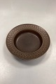 Bing and 
Grøndahl / 
Kronjyden Brown 
Azur Low Bowl. 
Measures 29 cm 
/ 11.41 in.
