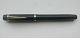 Sort Onoto “The 
Pen” fyldepen. 
Fremstår I god 
stand uden 
skader eller 
reparationer. 
Alle dele ...