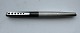 Montblanc 
Carrera 
kuglepen. 
Nederste del i 
stål med 
øverste del 
sort. Clip i 
retro (racer) 
stil, ...