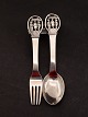 H C Andersen 
set of 
children's 
cutlery 14.5 
cm. wooden 
tower silver no 
engravings item 
no. 620554