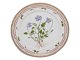 Royal 
Copenhagen 
Flora Danica, 
luncheon plate.
Decoration 
number 20/3572.
The factory 
mark ...