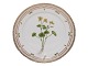 Royal 
Copenhagen 
Flora Danica, 
luncheon plate.
Decoration 
number 20/3572.
The factory 
mark ...