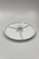 Bing and 
Grondahl 
Elegance, White 
Cabaret Dish
Measures 23.5 
cm / 9.25 in.