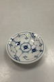Bing and 
Grondahl Blue 
Fluted Hotel 
Caviar dish No. 
1000. 
Measures 9,5cm 
/ 3.74 inch