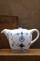 Bing & Grondahl 
Blue / Fluted 
teapot with 
logo from Hotel 
D`Angleterre. 
Decoration 
number: 1020. 
...