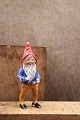 Decorative old 
painted 
terracotta 
Santa Claus 
with fine 
patina. H: 
17cm.