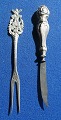 2 pieces of cutlery for e.g. olives. Fork 11.5cm in 830 silver, knife 10.5cm without stamps.