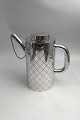 Georg Jensen 
Sterling Sølv 
Bernadotte 
Cocktail Shaker 
No 819B. 
Måler H 17cm 
(6.69 inch) 
Diam 9 ...