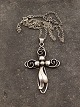 830 silver 
cross 6.1 x 4.2 
cm. and 830 
silver chain 60 
cm. item no. 
622400