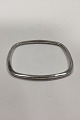 Modern Square 
shaped Armring 
Bangle in 
Silver
Inner Width: 
61 mm / 2.40 
inch  
Weight: 14,3 
...