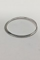Modern Armring 
Bangle in 
Silver 
Inner Width: 
65 mm / 2.56 
inch  
Weight: 13,1 g 
/ 0.46 oz