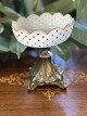 Vintage skål 
fra 1800 -1900 
tallet , skålen 
er i opalin 
-glas 
(mælkehvidt 
glas ) med 
håndmalede ...