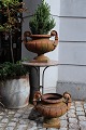 Large, French 
19th century 
iron jars with 
handles 
and a really 
nice old 
patina. 
H: 41cm. ...