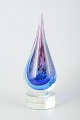 Murano
Dråbeformet 
glasskulptur, 
1970’erne.
Håndlavet 
skulptur i 
klart glas med 
indvendige lag 
...