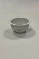 Bing and 
Grøndahl 
Stoneware Rondo 
Sukker Bowl No. 
552
Measures 
10,8cm / 4.25 
inch
