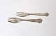 Herregård cake 
fork in silver
Stamp: Cohr 
and the three 
towers
Length 13.5 
cm.
Stock: 14