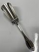 Sugar spoon / 
Salt spoon in 
silver
Length 11.1 cm
Stamped 800s
Nice and 
well-maintained 
condition