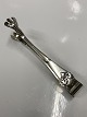 Sugar tongs / 
Olive tongs 
French Lily 
Silverplate
Length 11.8 cm
Nice and well 
maintained ...