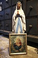 Antique 
hand-painted 
watercolor 
painting of 
Madonna with 
the Child 
Jesus, framed 
in an old ...