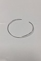 Modern Open Neckring in Sterling Silver. Opening measures: 41 mm / 1.61 inchInner ...