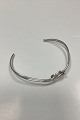 Modern Open Neckring in unmarked silverOpening Measure: 76 mm / 2.99 inchInner Diameter: ...